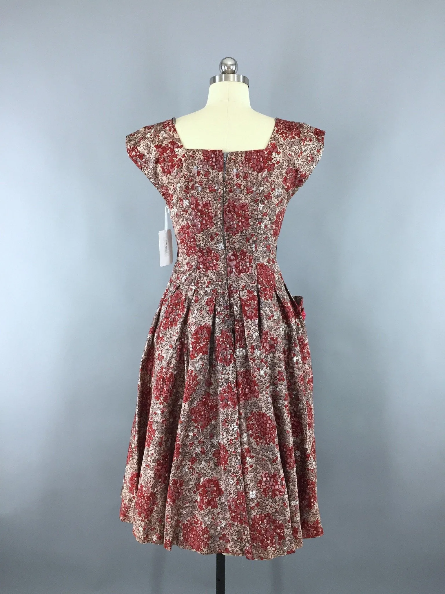 1950s Vintage Red and Taupe Floral Print Day Dress