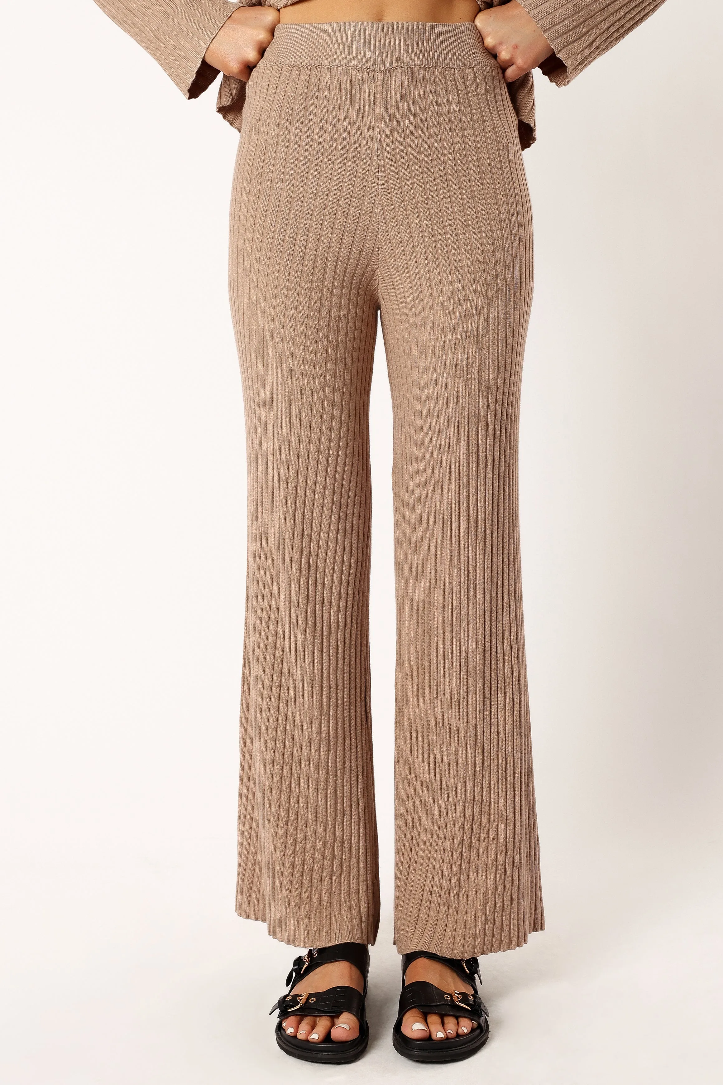 Aylia Ribbed Knit Set - Mocha