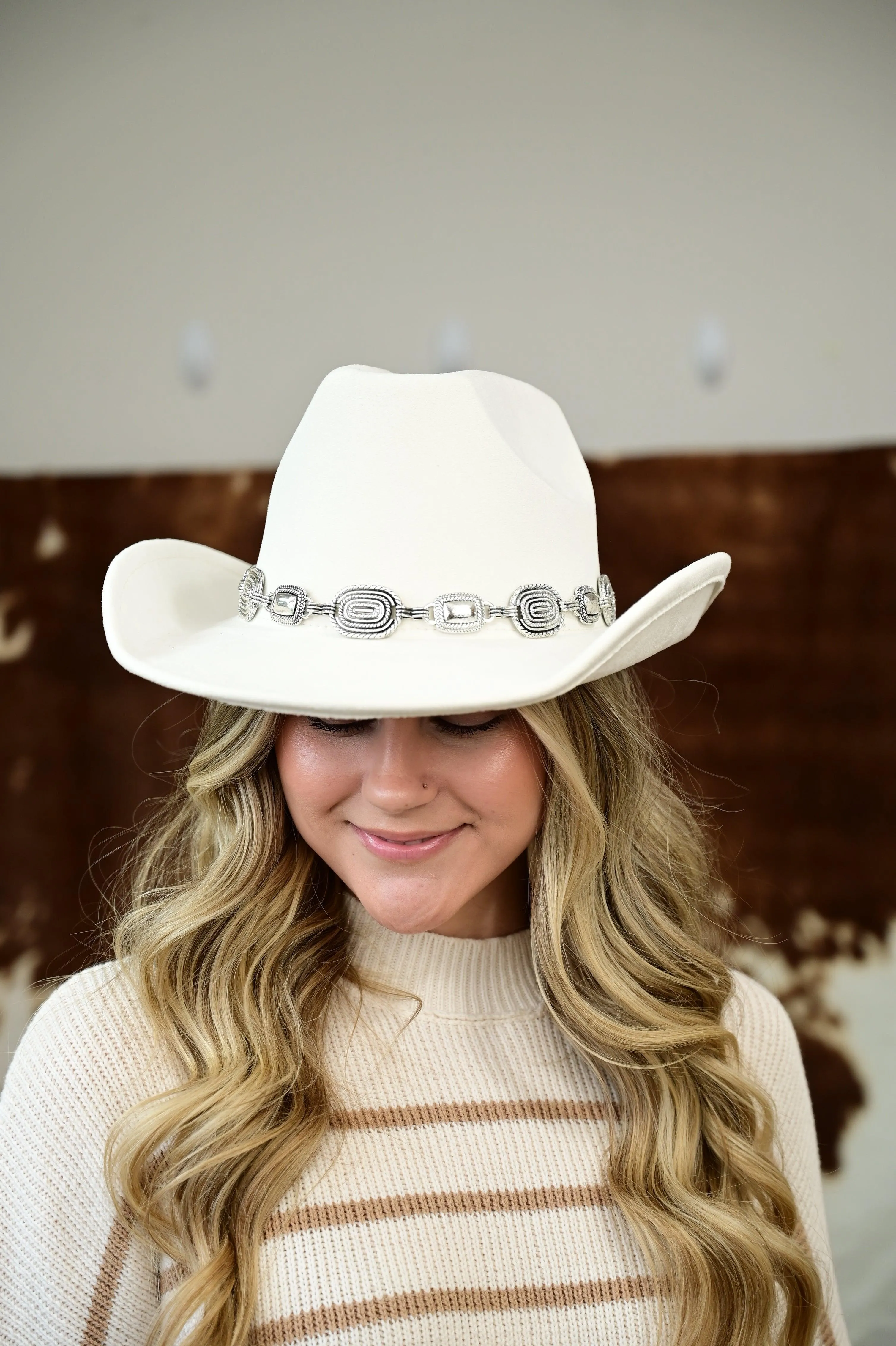 Bronco Buckle Cowboy Fashion Hat