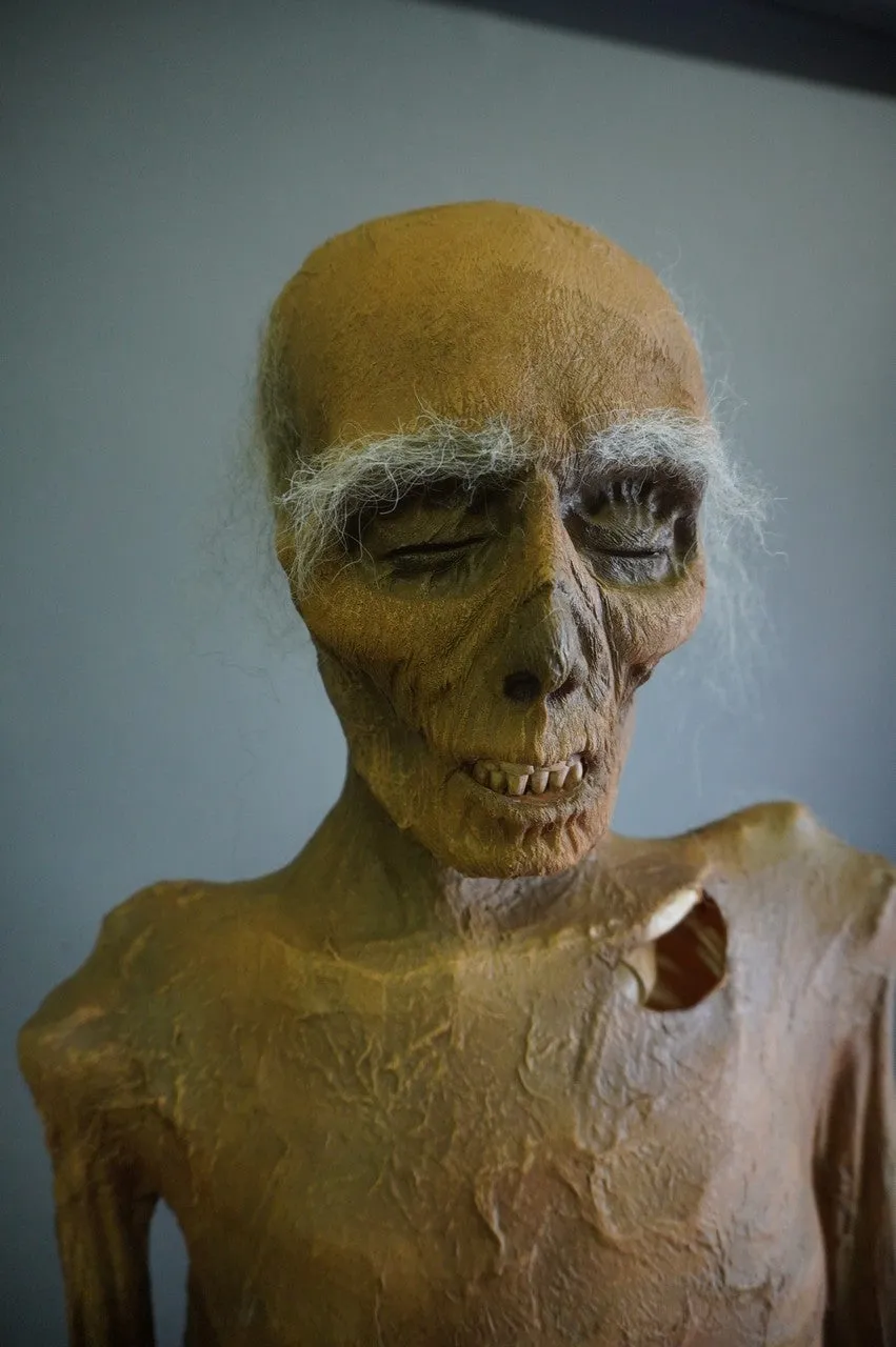 Freestanding Nell Mummy