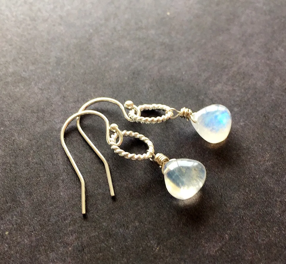 Hooplette, Rainbow Moonstone