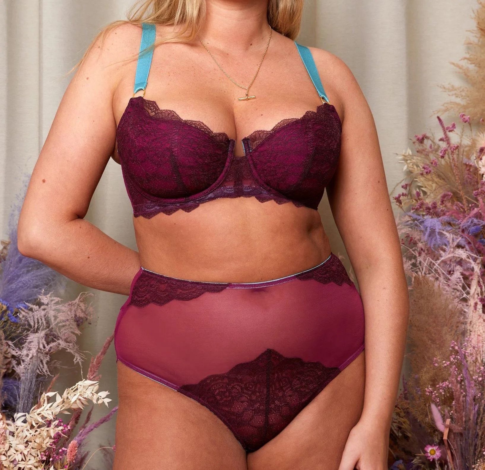 Mulberry mesh w. plum & turquoise padded balconette bra