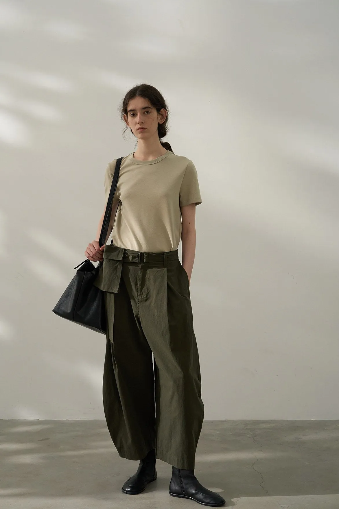 "Ohmi Bleach" cotton cocoon pants with waist-cinch bag | 2 color