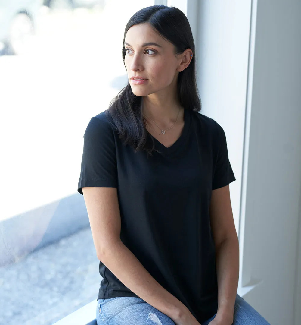 Threshold V-Neck T-Shirt Petite Fit - Onyx Black