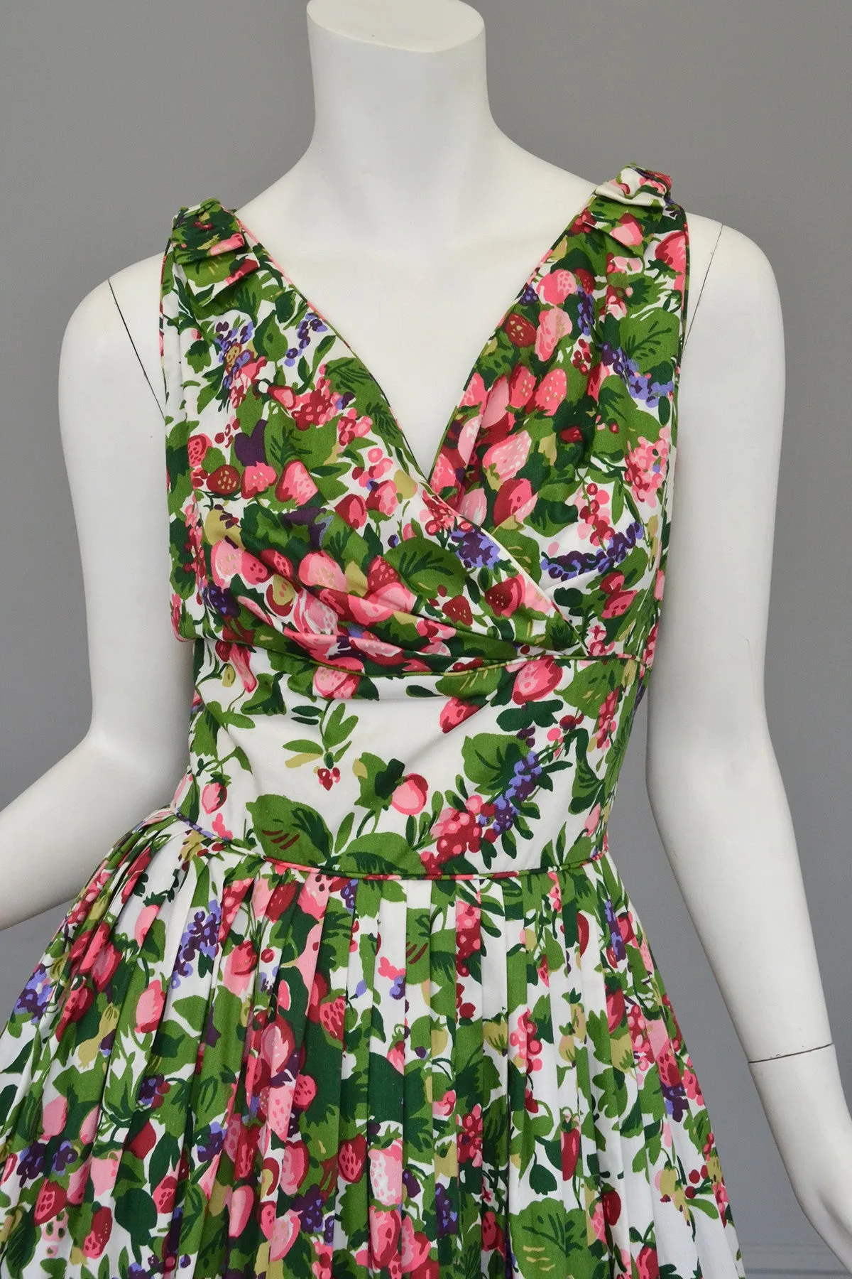 Vintage 50s 60s Strawberry Novelty Print Fit and Flare Dress