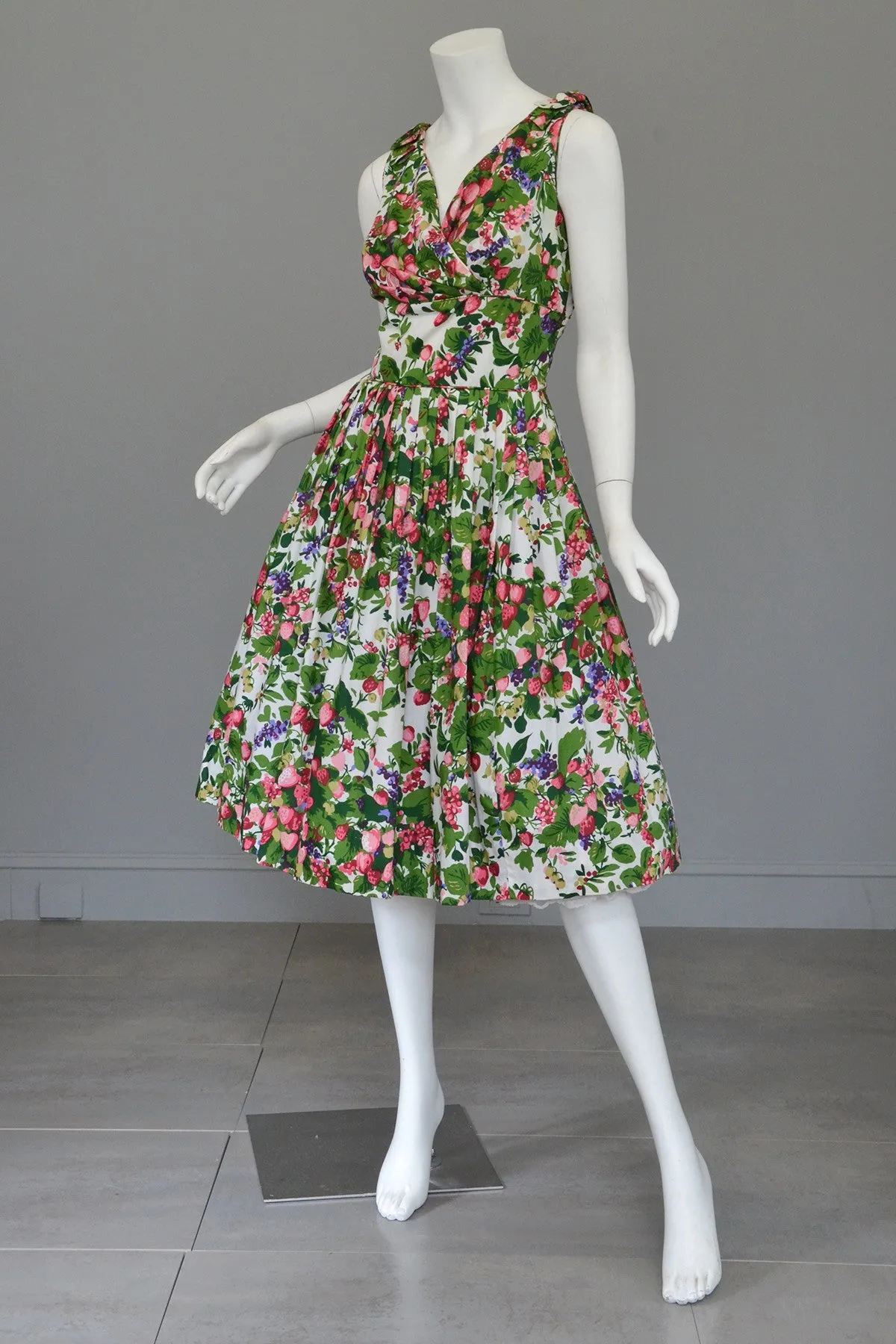 Vintage 50s 60s Strawberry Novelty Print Fit and Flare Dress